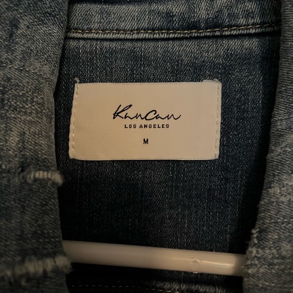 Kancan jacket women SZ MD denim button front, 2 pockets, cuff, frayed bottom hem - Picture 3 of 7